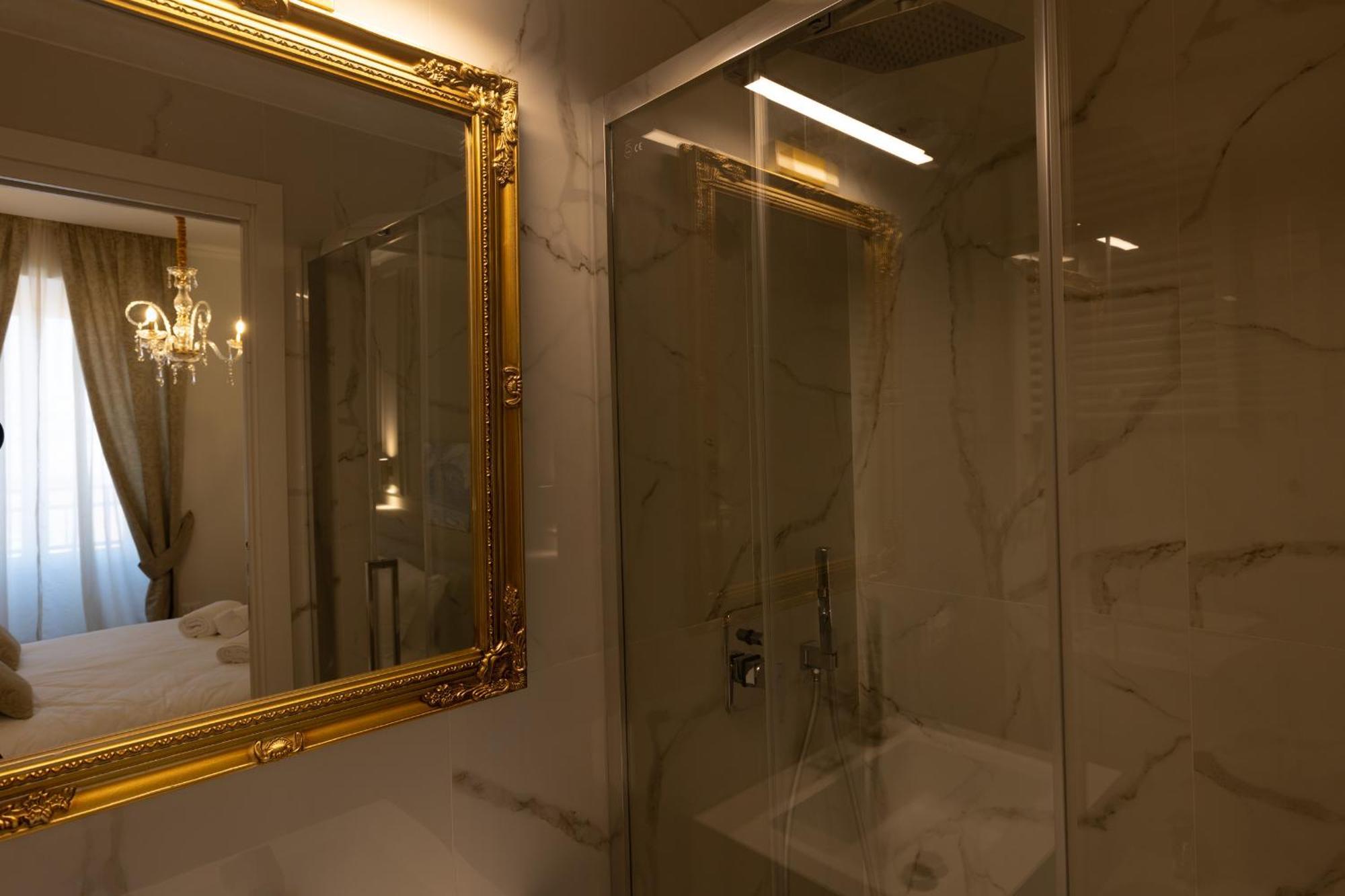 Casa de hóspedes De Vince - Luxury - Termini *